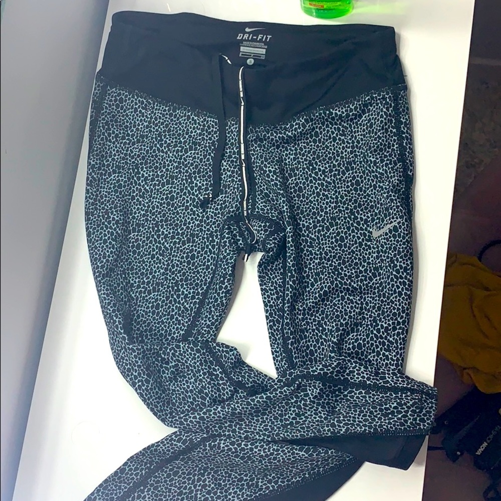 Nike DRI-FIT leggings